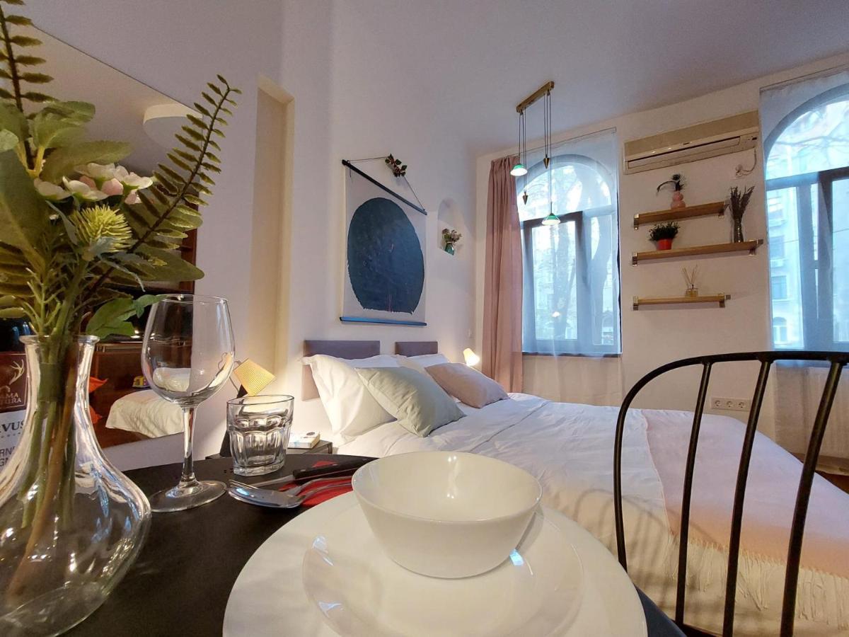 Sweet Dreams Suites Cosy Studio Piata Romana Букурещ Екстериор снимка
